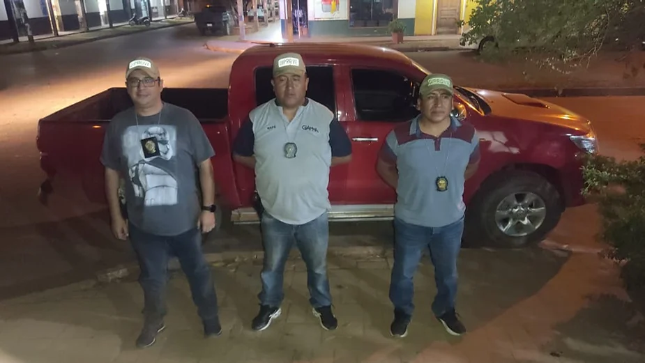 Camionete Hilux localizada pela equipe ativa pronta resposta na região da Bolívia