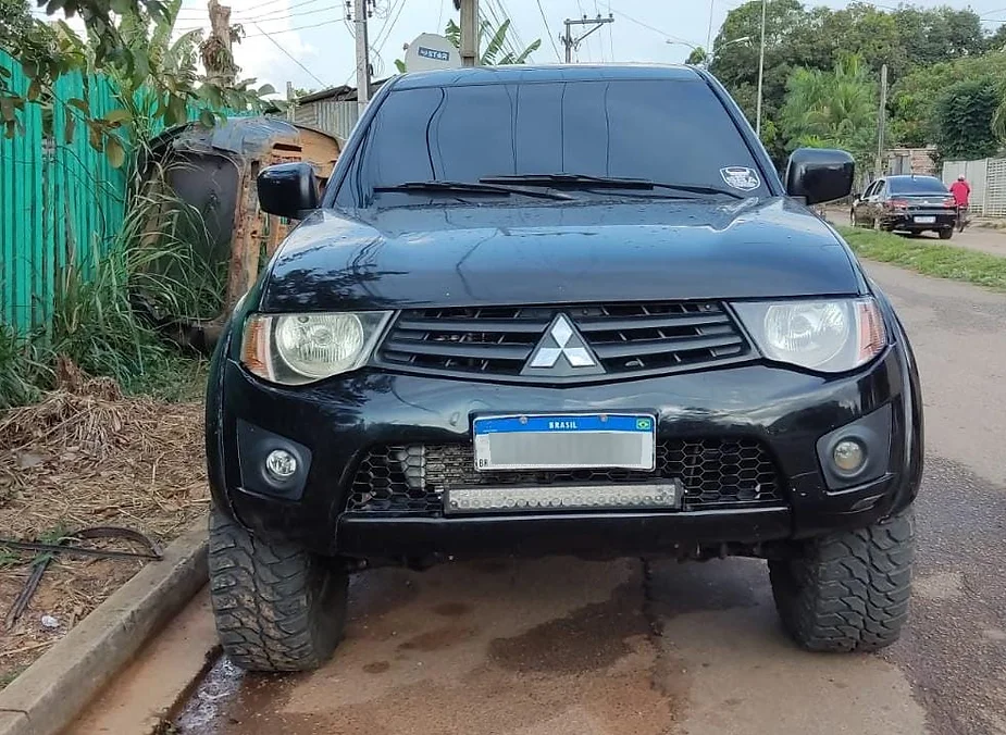 Caminhonete produto de roubo recuperado na cidade de Cobija Bolívia